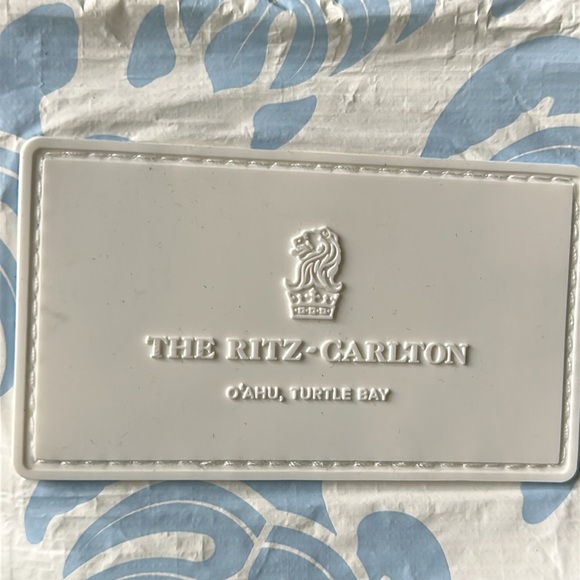 The Ritz-Carlton Turtle Bay Hawaii ALOHA beach Pouch - Picture 2 of 5